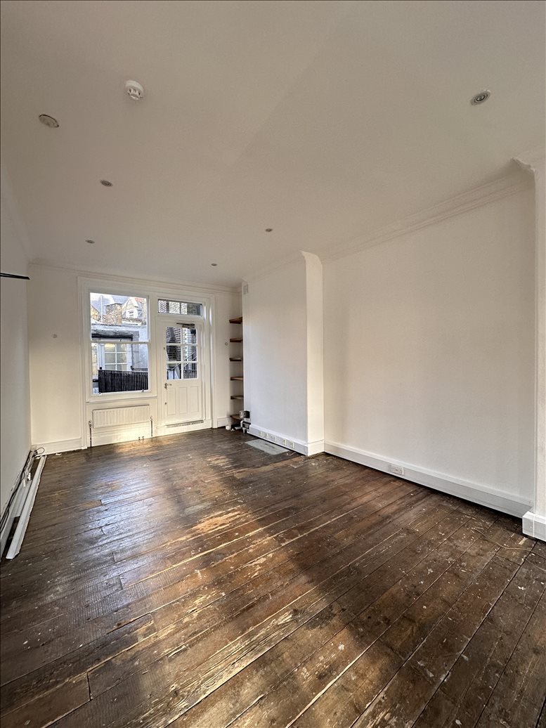 Picture of 20 Eastcastle Street Office Space for available in Westminster