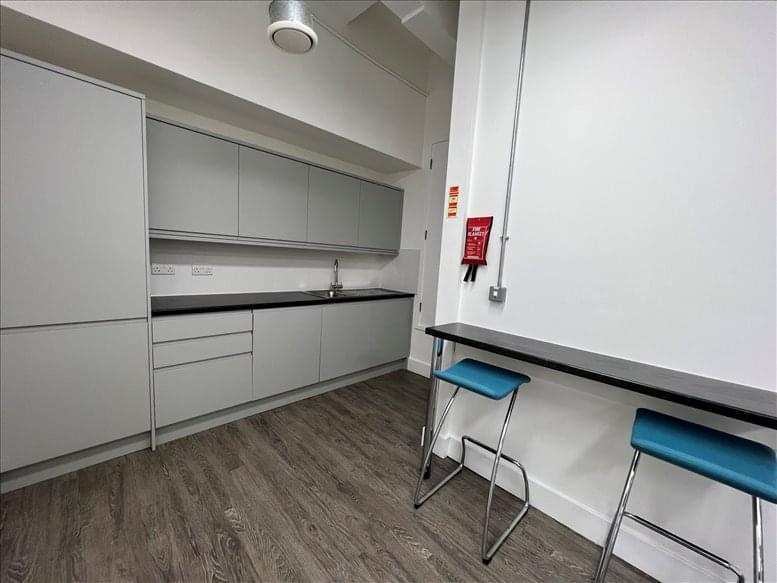 Office for Rent on 9 Kingsway Holborn